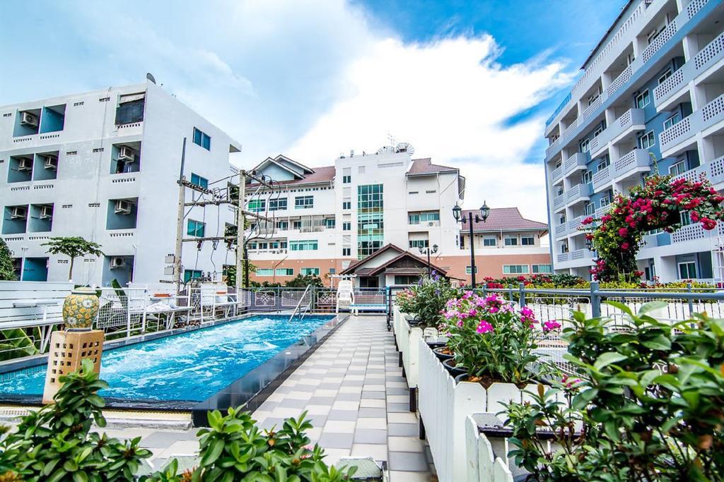 Hotel Sutus Court 1 Pattaya Exteriér fotografie
