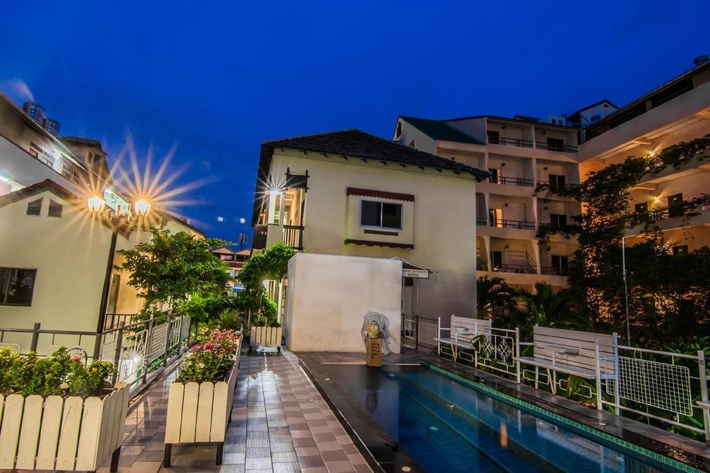Hotel Sutus Court 1 Pattaya Exteriér fotografie