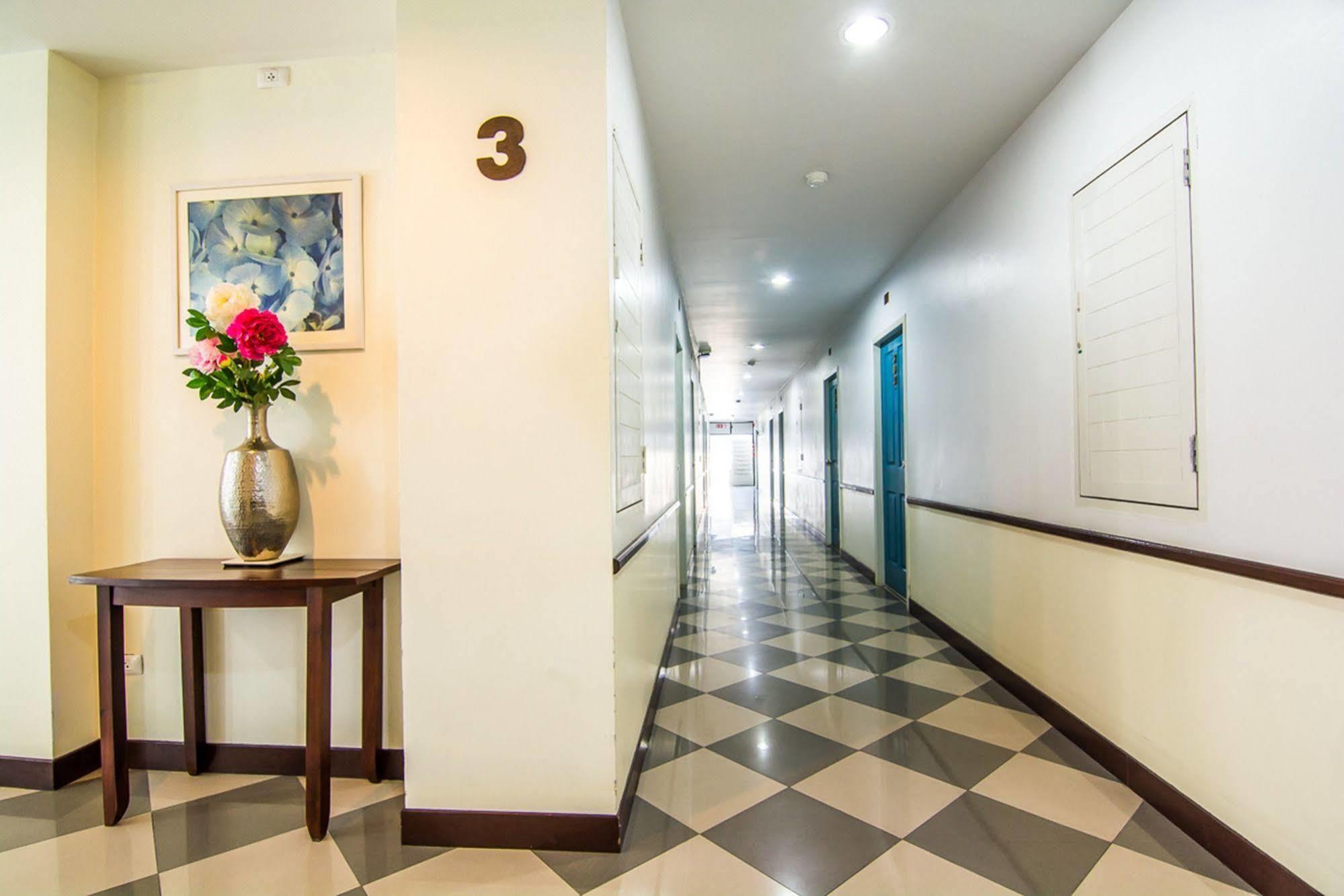 Hotel Sutus Court 1 Pattaya Exteriér fotografie