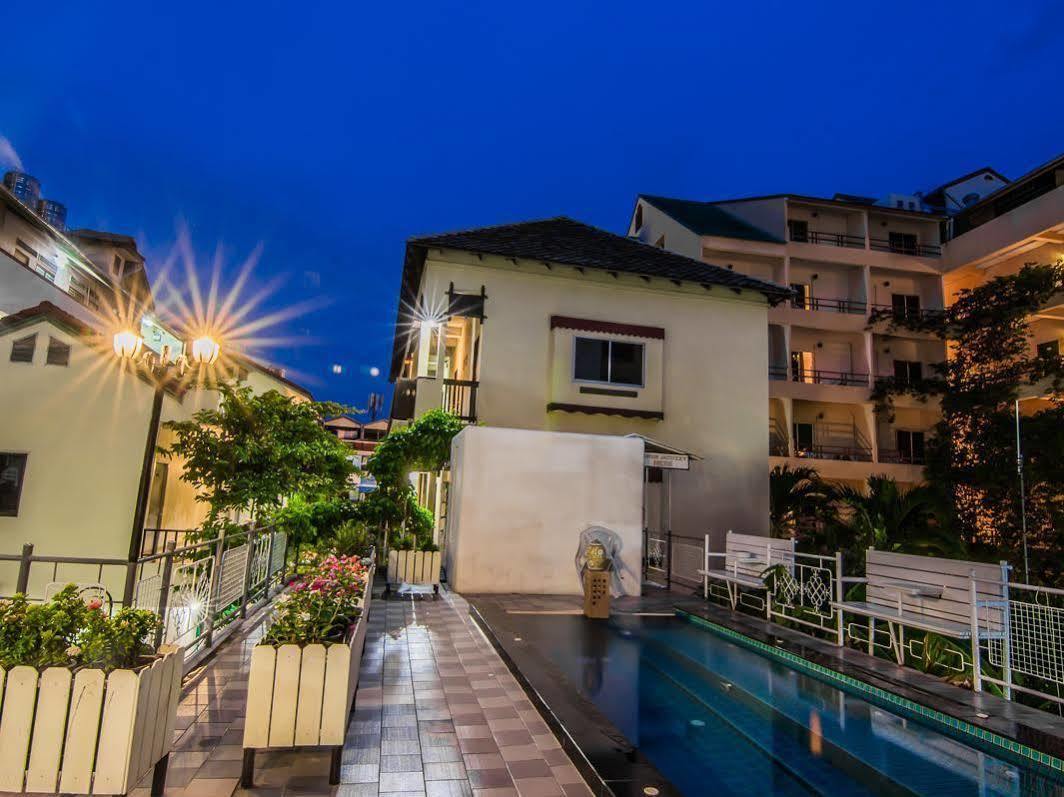 Hotel Sutus Court 1 Pattaya Exteriér fotografie