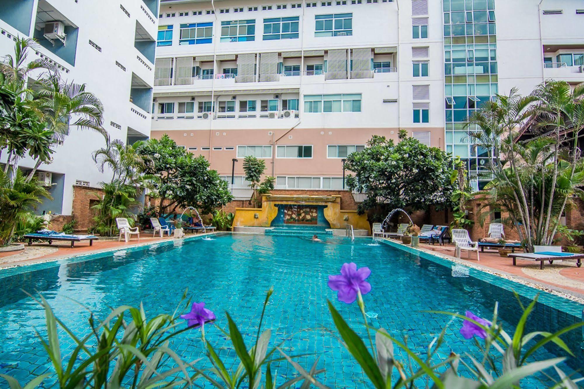 Hotel Sutus Court 1 Pattaya Exteriér fotografie