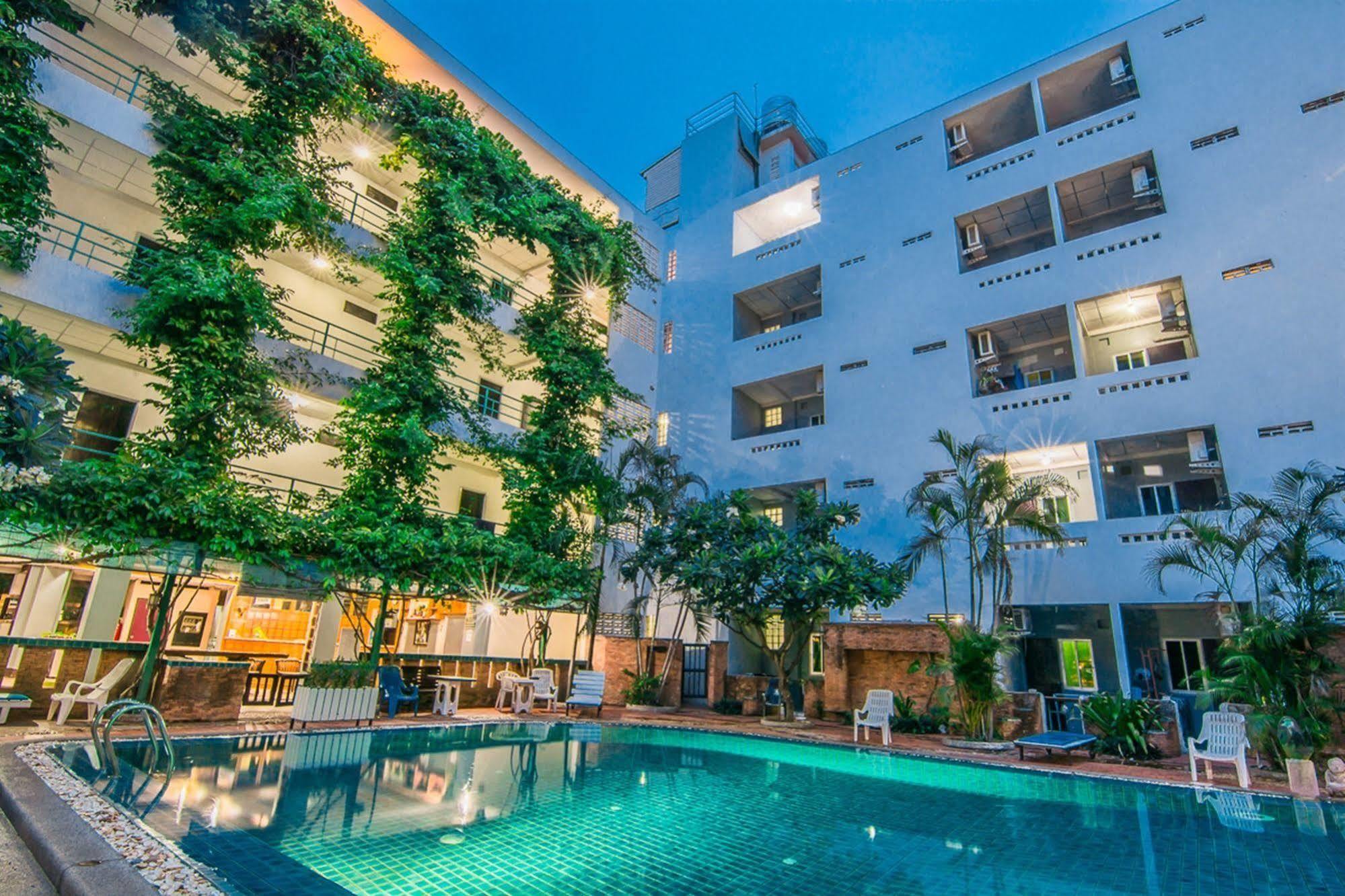 Hotel Sutus Court 1 Pattaya Exteriér fotografie