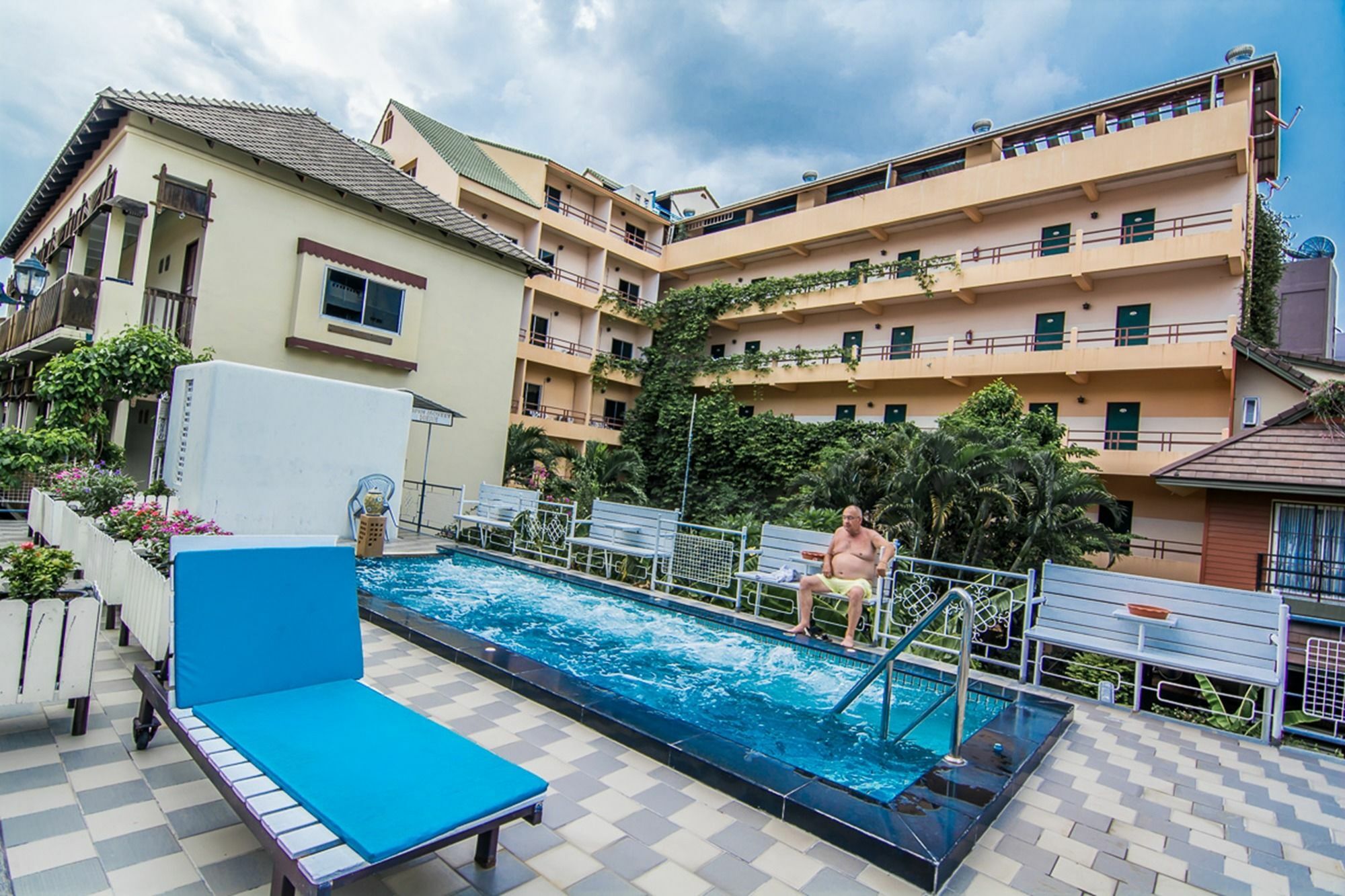 Hotel Sutus Court 1 Pattaya Exteriér fotografie